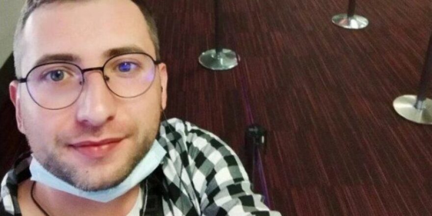 Ρωσία: Στη λίστα καταζητούμενων ο 31χρονος που διέρρευσε τα βίντεο με τα βασανιστήρια στις φυλακές - Προσοχή σκληρές εικόνες