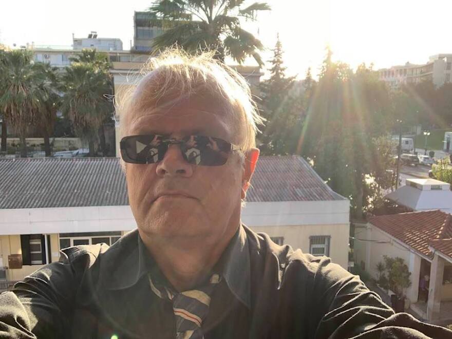 Γάμος στα ερείπια του Αγίου Νικολάου παρά τη μετασεισμική ακολουθία στο Αρκαλοχώρι