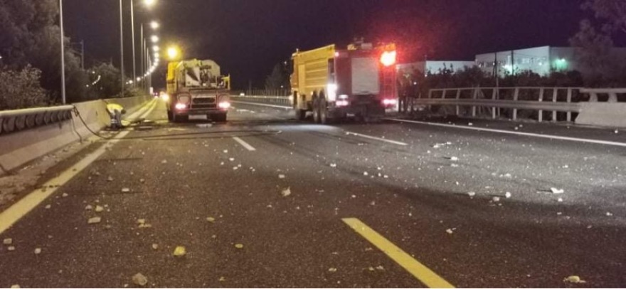 Επεισόδια με Ρομά στοv Ασπρόπυργο  -  Έκλεισαν την Αττική Οδό - Πετρόπολεμος με την ΕΛ.ΑΣ