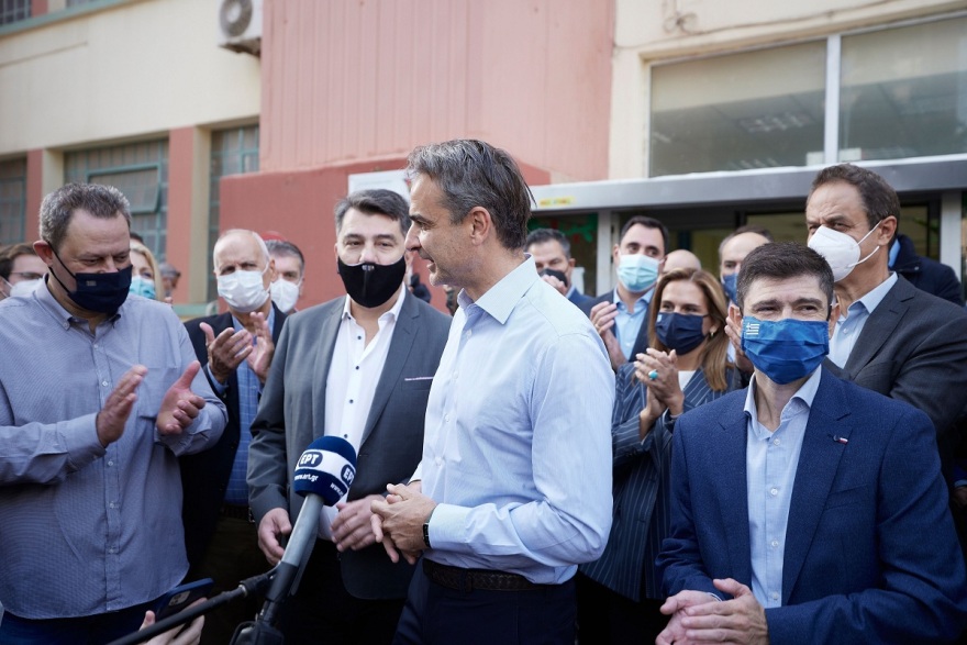 Στο Γαλάτσι για τις εσωκομματικές εκλογές ο Μητσοτάκης: Η ΝΔ είναι κόμμα που εξελίσσεται