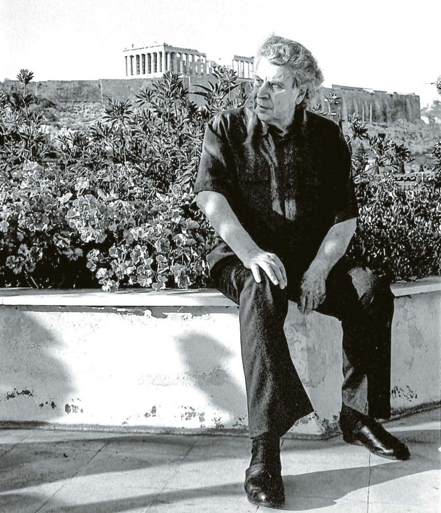 Οι πέντε διαθήκες του Μίκη Θεοδωράκη: Πώς μοιράζει την περιουσία του - Οι ευθύνες της Μαργαρίτας για την οικονομική κατάσταση της οικογένειας