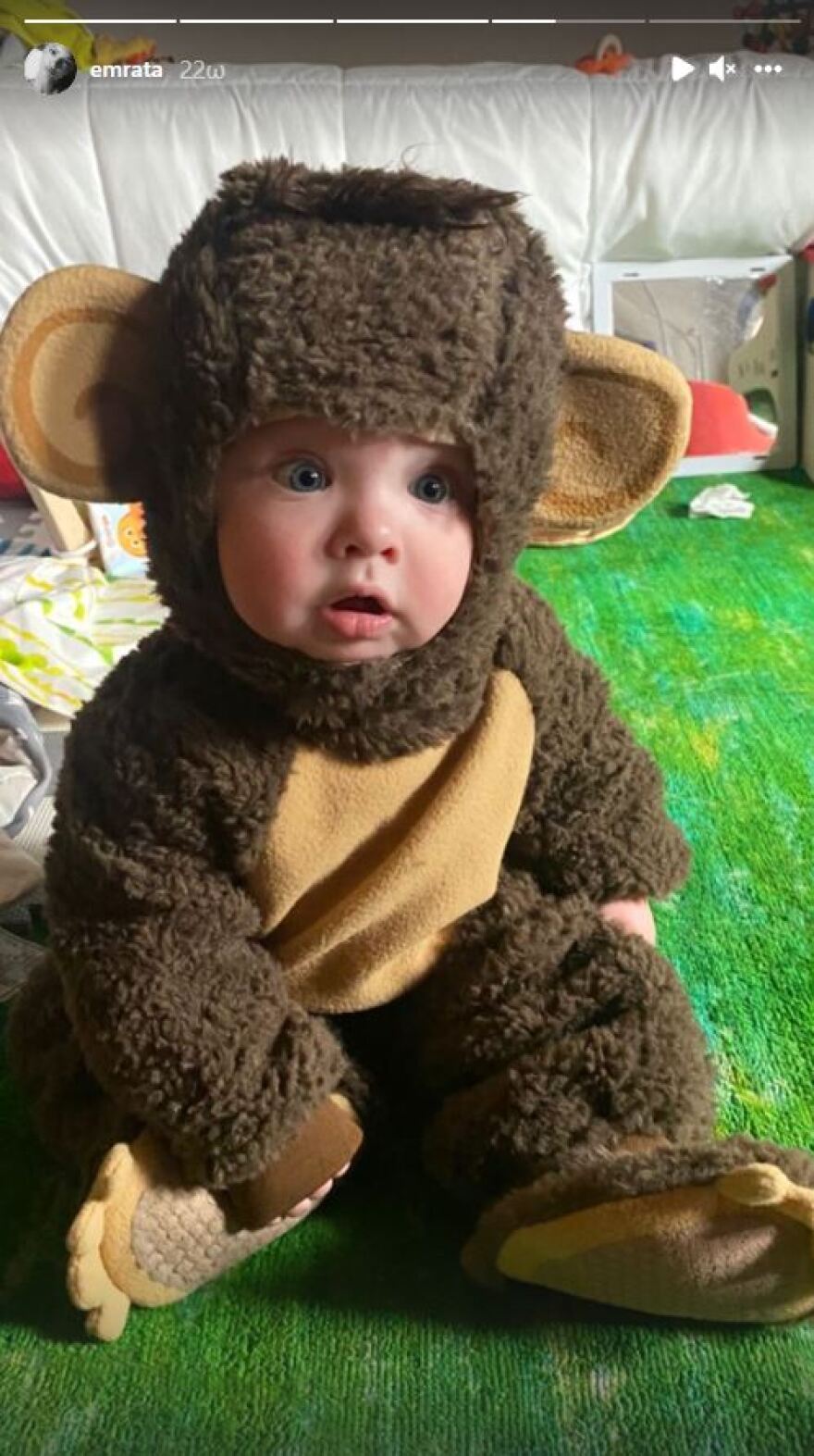 Έμιλι Ρατακόφσκι: Η Αμερικανίδα καλλονή ποζάρει αγκαλιά με τον γιο της 