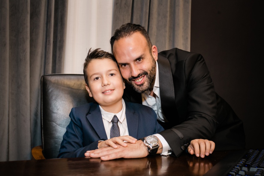 212 ARTS: Λαμπερά εγκαίνια για τον νέο χώρο τέχνης του Πειραιά