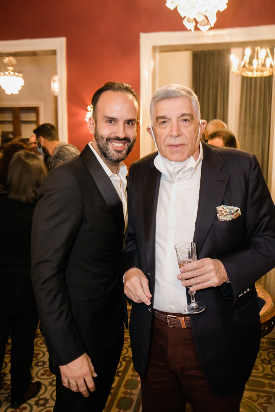 212 ARTS: Λαμπερά εγκαίνια για τον νέο χώρο τέχνης του Πειραιά