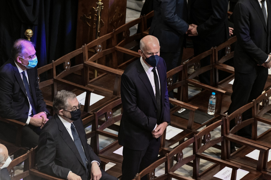 «Αθάνατη» - Όλη η Ελλάδα αποχαιρέτησε με χειροκροτήματα τη Φώφη Γεννηματά