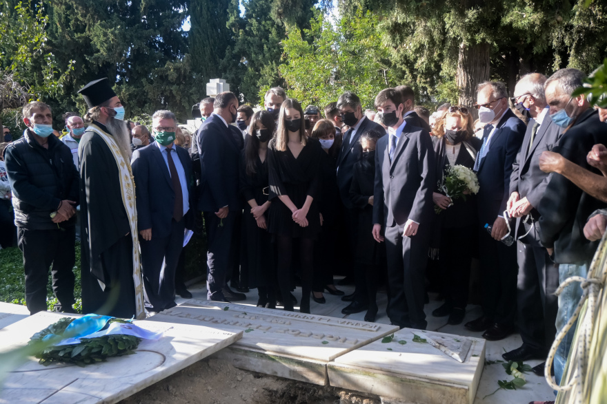 Οι πέντε στιγμές  που συγκλόνισαν στην κηδεία της Φώφης Γεννηματά