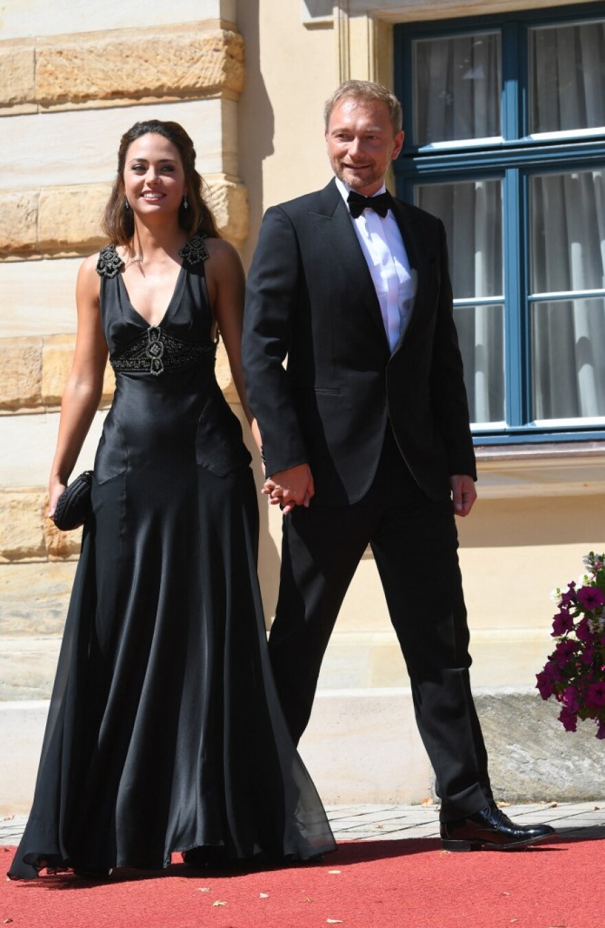 Κρίστιαν Λίντνερ: Βέρα στο δεξί για 2η φορά βάζει ο αρχηγός των Ελεύθερων Δημοκρατών στη Γερμανία