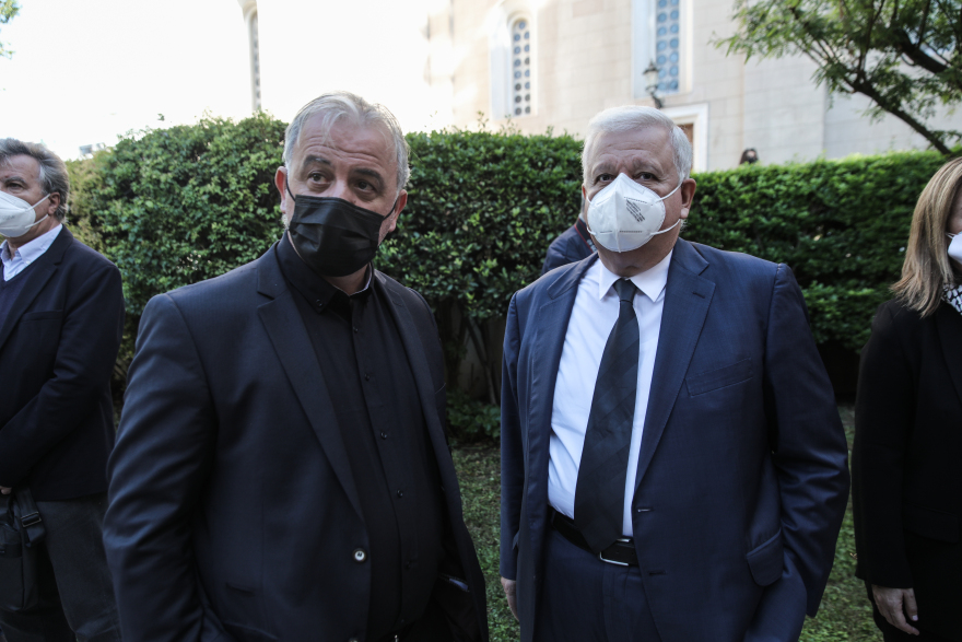 «Αθάνατη» - Όλη η Ελλάδα αποχαιρέτησε με χειροκροτήματα τη Φώφη Γεννηματά