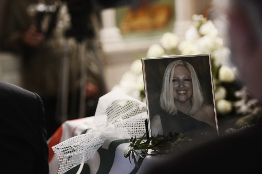 Φώφη Γεννηματά: Σύσσωμη η ΚΟ του ΚΙΝΑΛ στο λαϊκό προσκύνημα της σορού