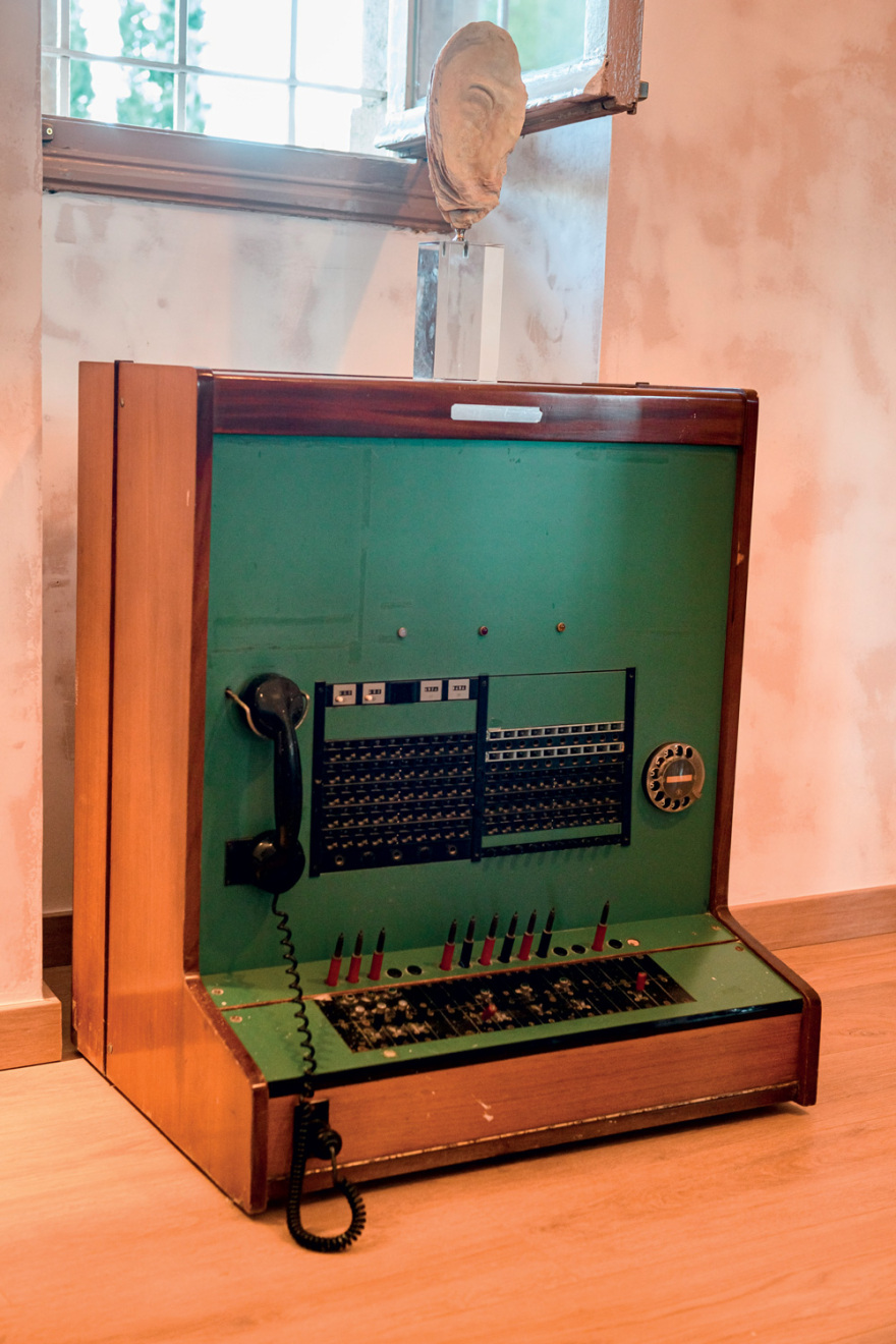 Η βίλα που έζησε ο Άγγελος Σικελιανός στο Ξυλόκαστρο είναι ένα μικρό παλάτι - Δείτε φωτογραφίες