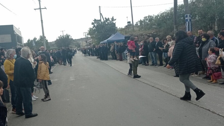 28η Οκτωβρίου: H παρέλαση στο «λαβωμένο» από τους σεισμούς Αρκαλοχώρι