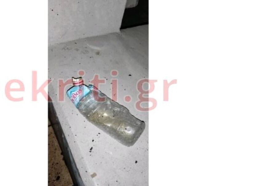 Τυλίχθηκαν στις φλόγες δύο οχήματα στο Ηράκλειο - Δείτε φωτογραφίες