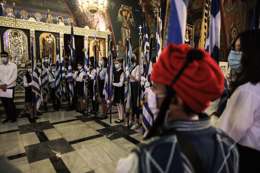 Στο Παλαιό Φάληρο για την παρέλαση ο Μητσοτάκης  – Παρακολούθησε την δοξολογία για την 28η Οκτωβρίου