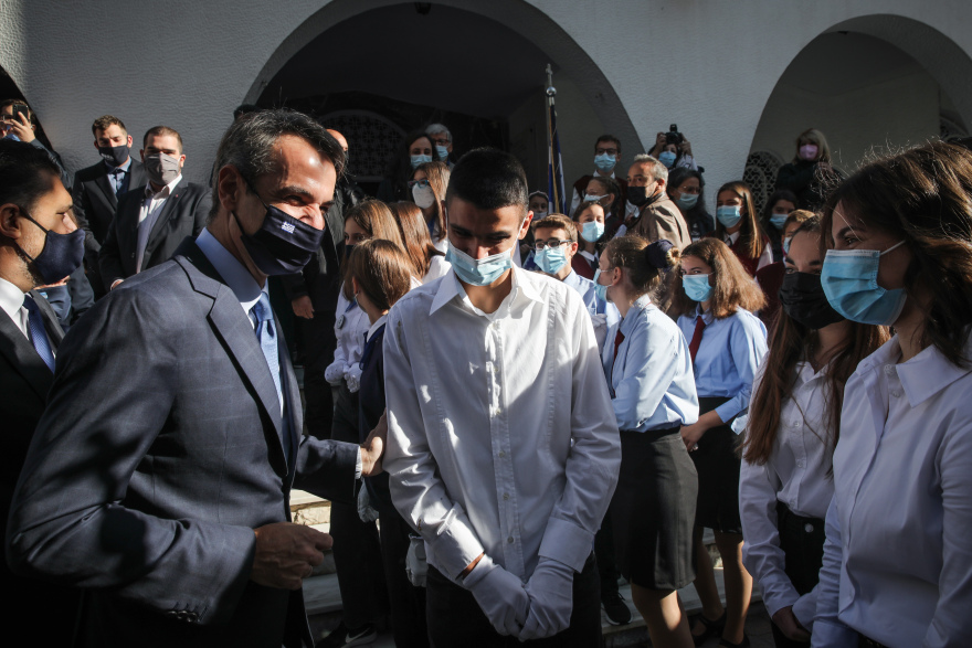 Μητσοτάκης για 28η Οκτωβρίου: Τιμούμε αυτούς που αγωνίστηκαν κόντρα στον φασισμό και στον κατακτητή