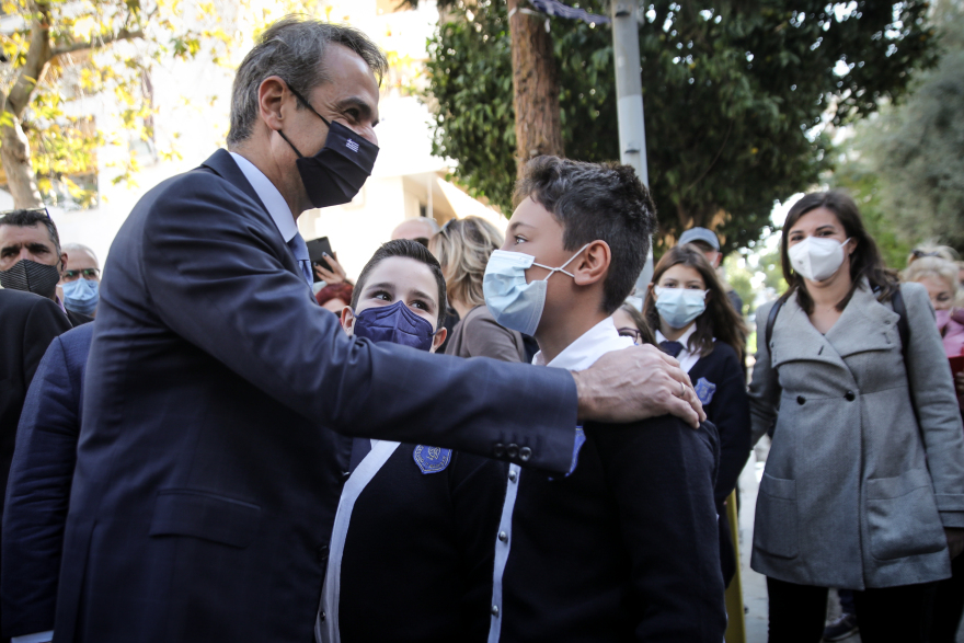 Μητσοτάκης για 28η Οκτωβρίου: Τιμούμε αυτούς που αγωνίστηκαν κόντρα στον φασισμό και στον κατακτητή