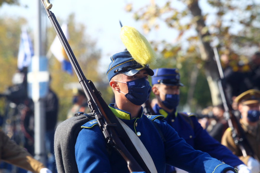 Μεγαλειώδης και συγκινητική η παρέλαση για την 28η Οκτωβρίου στη Θεσσαλονίκη – Δείτε βίντεο και εικόνες
