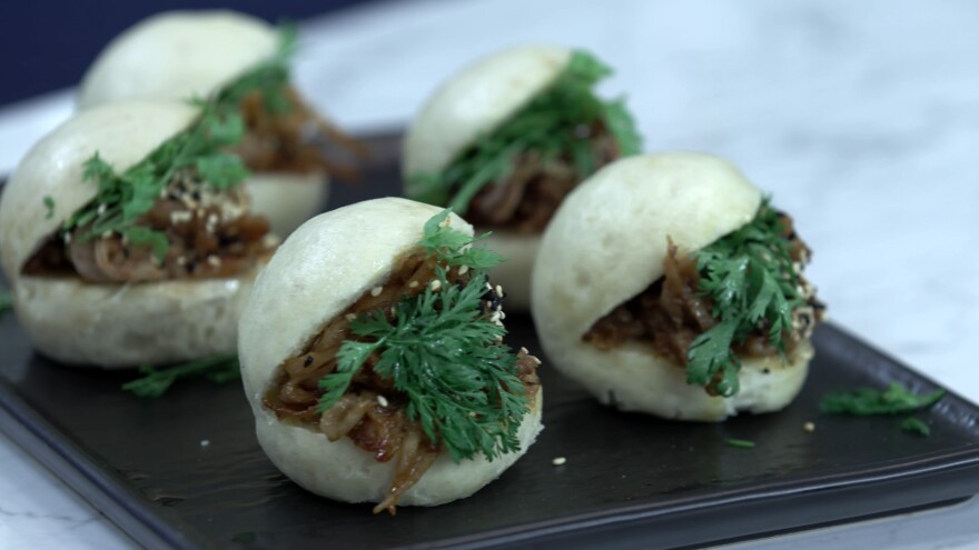 «Kitchen Lab»: Παραδοσιακές συνταγές με διεθνείς και γκουρμέ πινελιές από τον Άκη Πετρετζίκη 