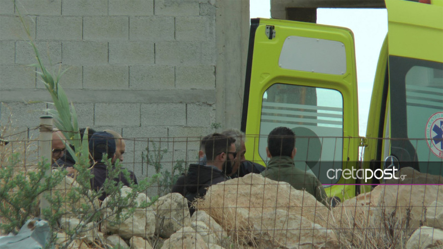 Έγκλημα στην Ιεράπετρα: Παραδόθηκε έπειτα από επτά ώρες διαπραγματεύσεων ο συζυγοκτόνος