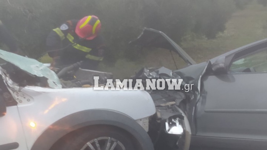 Σοβαρό τροχαίο με τρακτέρ και Ι.Χ στη Λαμία - Τρεις τραυματίες