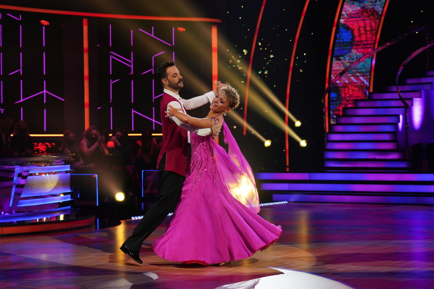 Απόψε το 3ο εντυπωσιακό live του διαγωνισμού «Dancing With The Stars» - Δείτε φωτογραφίες 