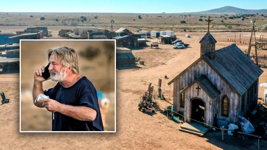 Μπάλντουιν: Αγκαλιά με τη σύζυγό του, μετά την απαλλαγή του από τις κατηγορίες για φόνο - Δείτε φωτογραφίες