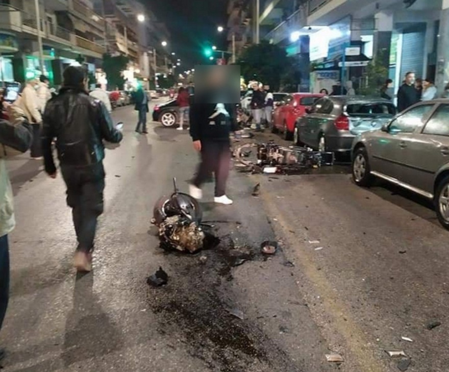 Τροχαίο στη Θεσσαλονίκη: «Πέρασε κόκκινα φανάρια και άφησε το παιδί μου στον τόπο!» - Ξεσπά η μητέρα του ντελιβερά