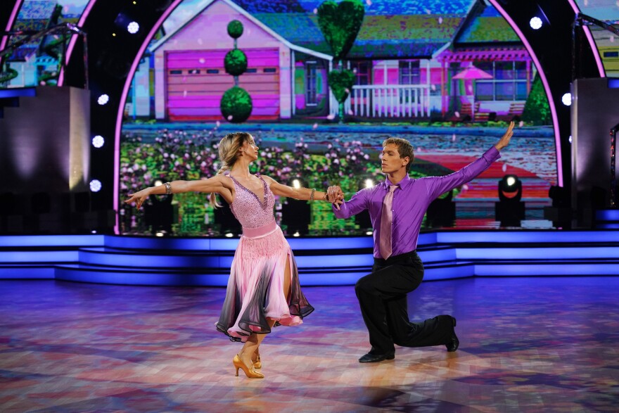 Όλα όσα συνέβησαν στο χθεσινό live του Dancing With The Stars - Το ζευγάρι που ενθουσίασε τους κριτές 