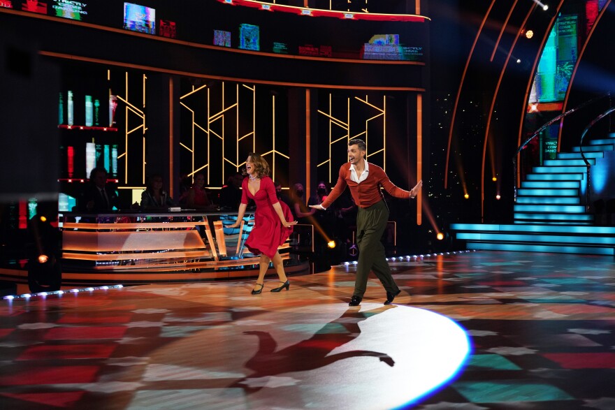 Όλα όσα συνέβησαν στο χθεσινό live του Dancing With The Stars - Το ζευγάρι που ενθουσίασε τους κριτές 