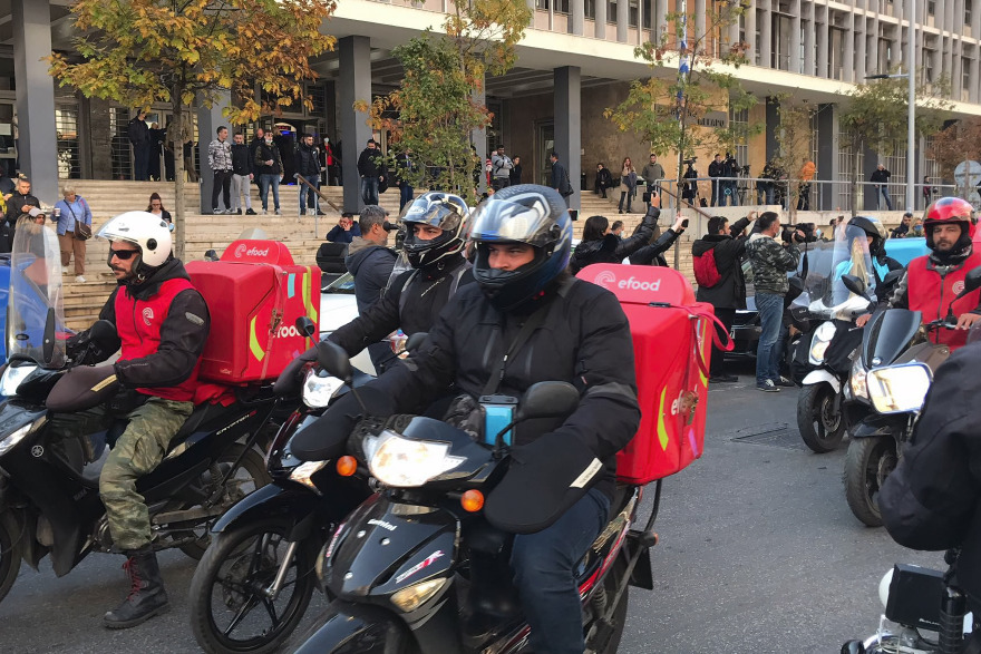 Τροχαίο στη Θεσσαλονίκη: Αλβανικής καταγωγής χωρίς δίπλωμα ο 21χρονος που σκότωσε τον ντελιβερά