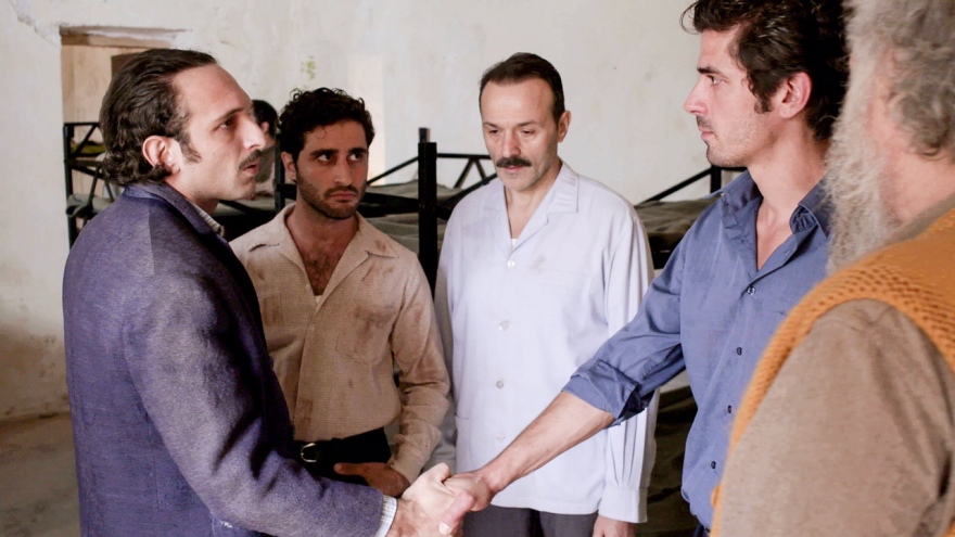 Οργισμένοι οι ήρωες της σειράς «Άγριες Μέλισσες» μετά την απόφαση του δικαστηρίου