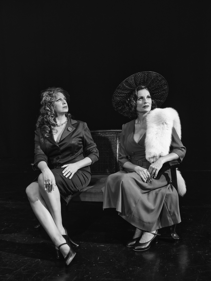 Η παράσταση του Άκη Δήμου, «Κάποτε στο Βόσπορο» επιστρέφει στο Θέατρο Βεάκη