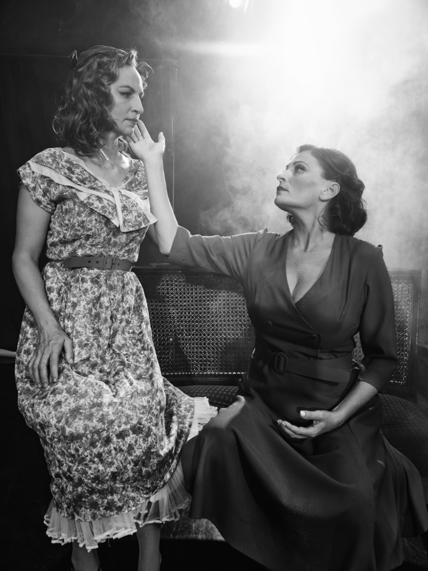 Η παράσταση του Άκη Δήμου, «Κάποτε στο Βόσπορο» επιστρέφει στο Θέατρο Βεάκη