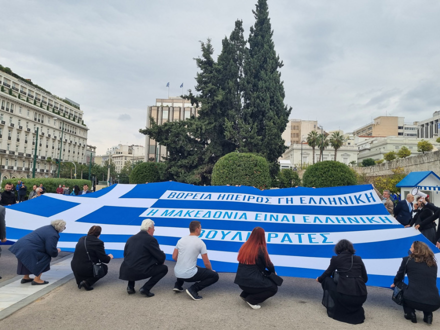 Κωνσταντίνος Κατσίφας: Σε κλίμα συγκίνησης το τριετές μνημόσυνό του σε Αθήνα και Λευκωσία