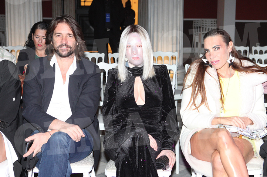 Η Ιωάννα Παλιοσπύρου στην Εβδομάδα Μόδας -  Η εμφάνιση και οι δηλώσεις - Δείτε φωτογραφίες