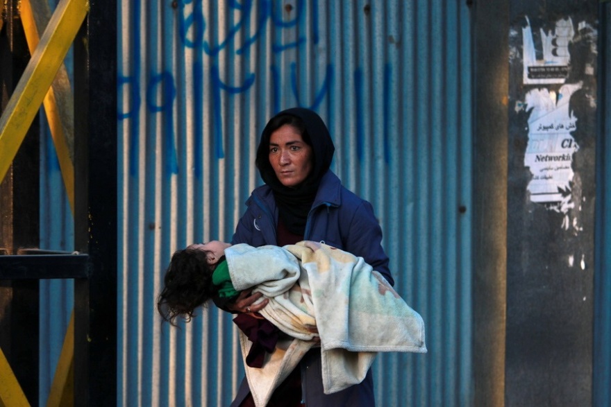 Τουλάχιστον 25 οι νεκροί από την επίθεση του ISIS στο στρατιωτικό νοσοκομείο της Καμπούλ