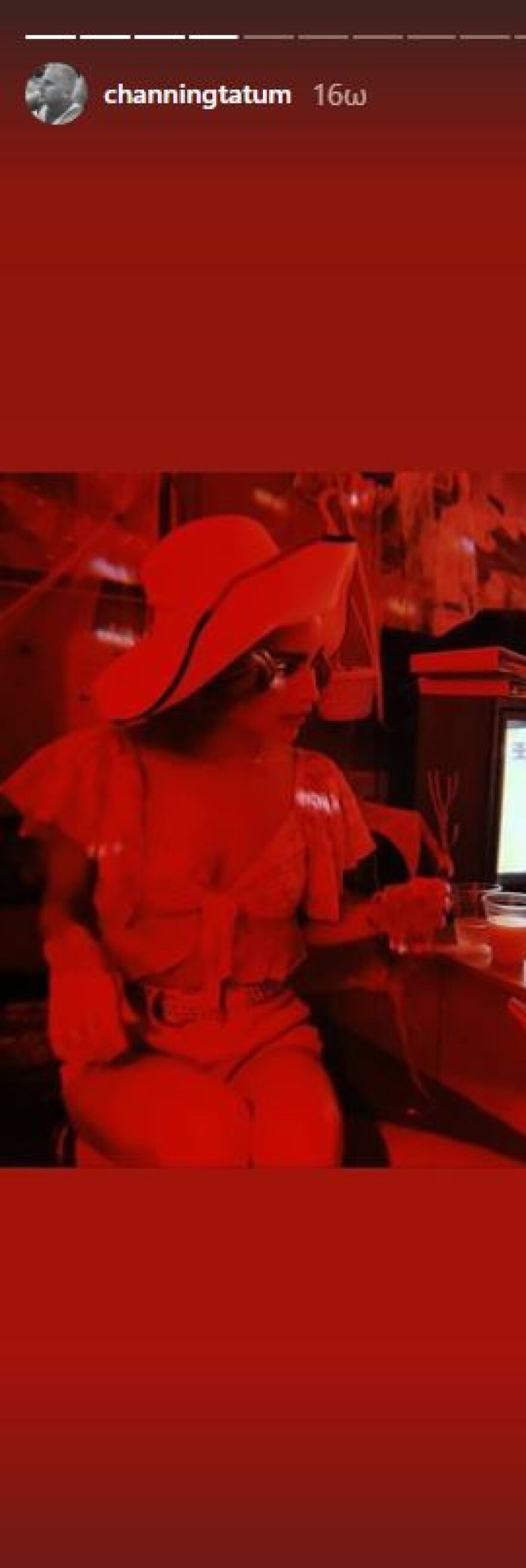 Ο Τσάνινγκ Τέιτουμ και η Ζόι Κράβιτζ επισημοποιούν τη σχέση τους στα social media με Halloween εμφάνιση