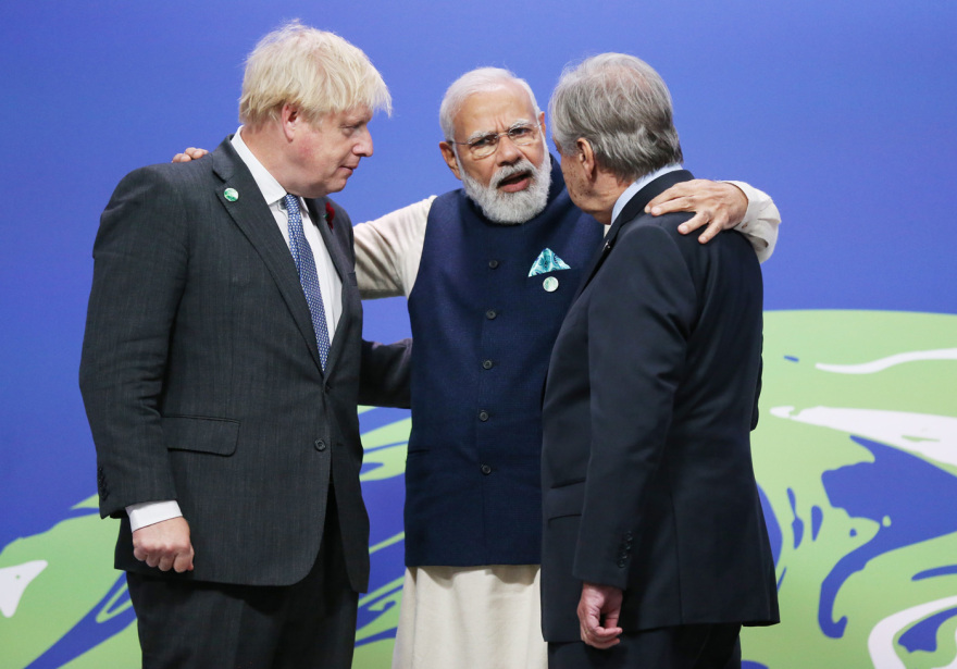 O... αγκαλίτσας της Συνόδου Κορυφής του ΟΗΕ για το Κλίμα έφερε σε αμηχανία τον Αντόνιο Γκουτέρες