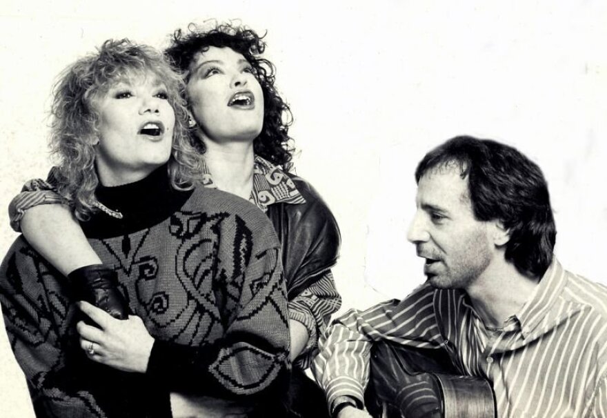 Τάκης Μπουγάς: Το παιδί της νύχτας δεν μένει πια εδώ