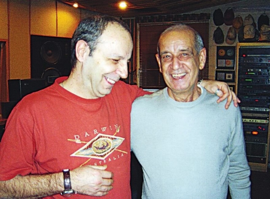 Τάκης Μπουγάς: Το παιδί της νύχτας δεν μένει πια εδώ