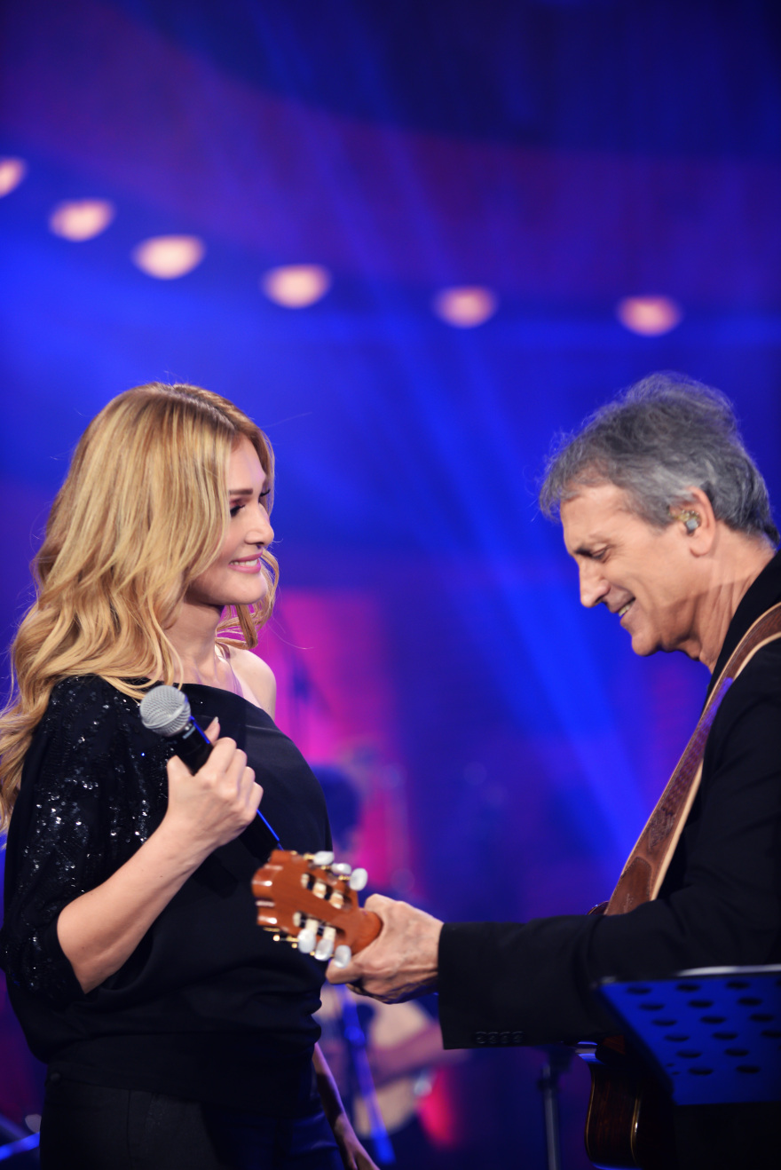 Ο Γιώργος Νταλάρας στο «Σπίτι με το MEGA»