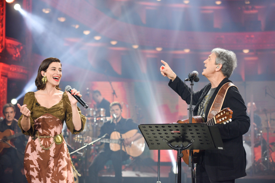 Ο Γιώργος Νταλάρας στο «Σπίτι με το MEGA»