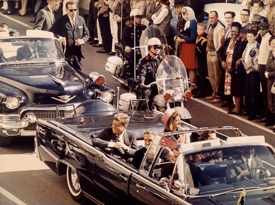 Ανατροπή στη δολοφονία του Κένεντι; Νέοι ισχυρισμοί ότι ο Όσβαλντ δεν ήταν ο δολοφόνος