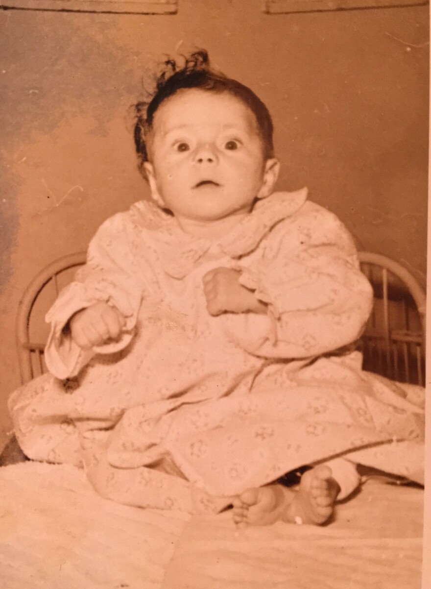 Έψαχνε από τις ΗΠΑ στην Ελλάδα τη βιολογική της μητέρα και την βρήκε χάρη στο Facebook 