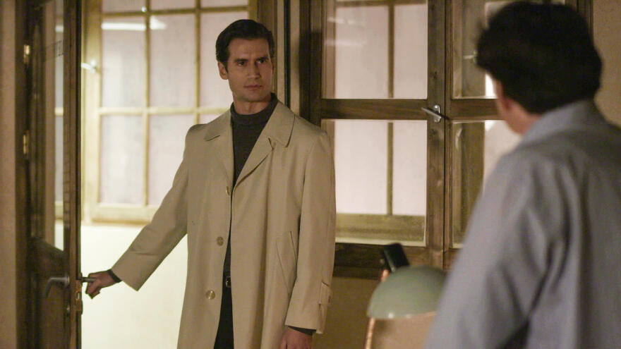 Άγριες Μέλισσες: Ο Μπάμπης επιστρέφει στο Διαφάνι από την εξορία