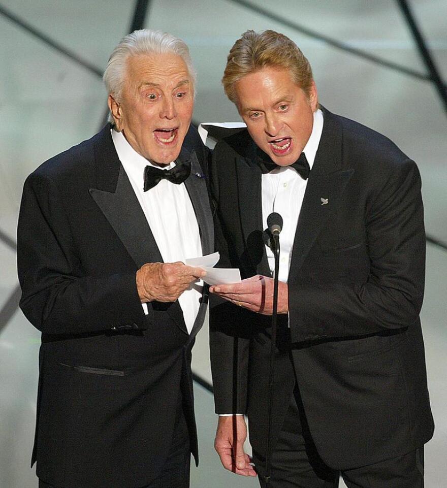 Ο Κερκ Ντάγκλας «αποπειράθηκε να βιάσει» τη Νάταλι Γουντ όταν ήταν ανήλικη