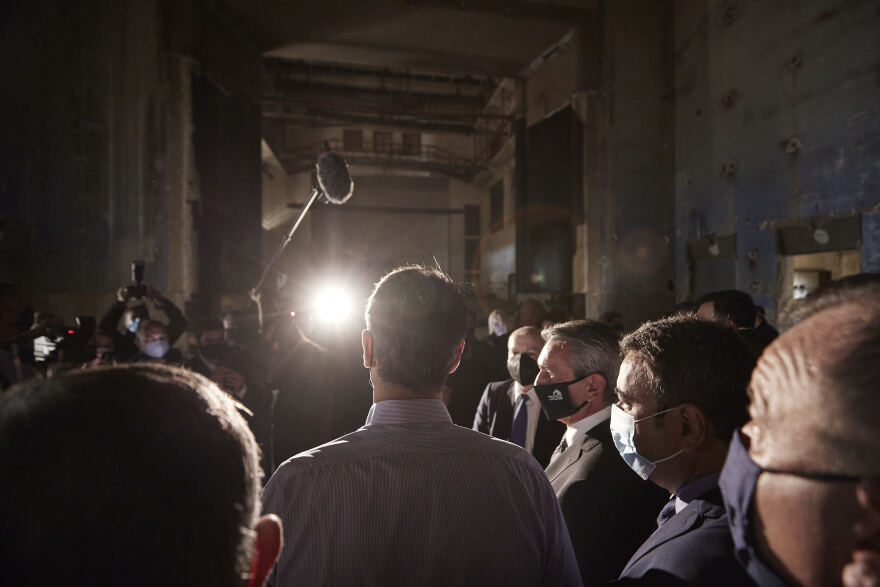 Στη Ρόδο ο Μητσοτάκης: Είδε την επέκταση του Εθνικού Θεάτρου και τα σχέδια ανάπλασης της μαρίνας