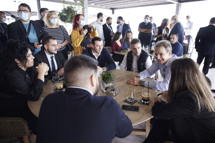 Στη Ρόδο ο Μητσοτάκης: Είδε την επέκταση του Εθνικού Θεάτρου και τα σχέδια ανάπλασης της μαρίνας