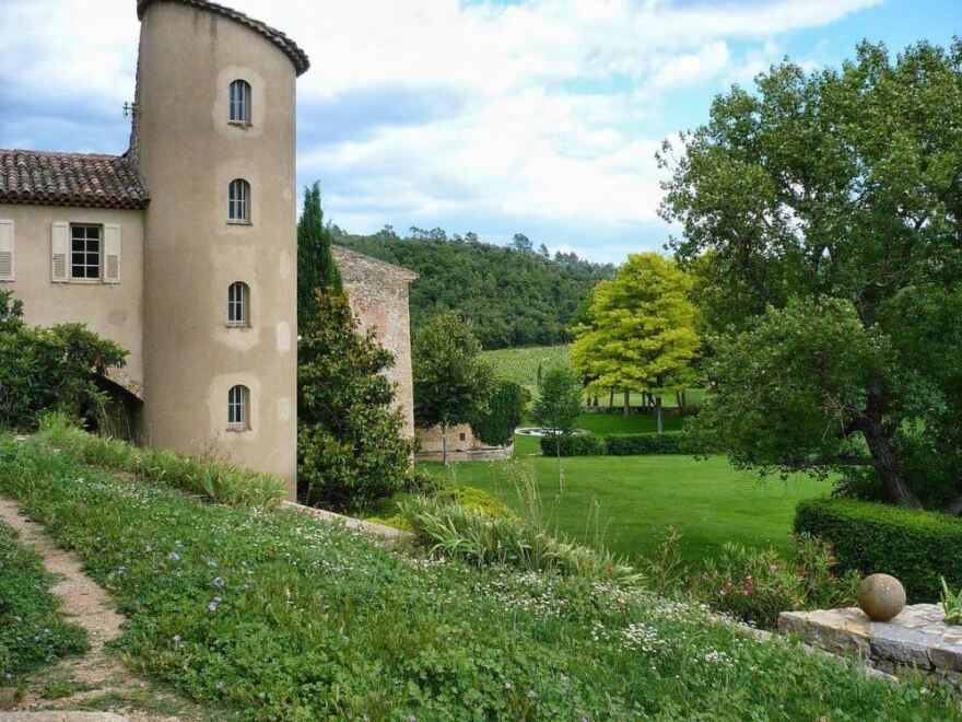 Τα πέντε όχι της Αντζελίνα Τζολί στον Μπραντ Πιτ για την αγορά του Chateau Miraval