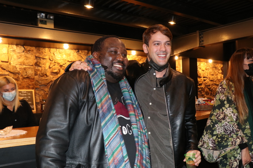 Με μεγάλη επιτυχία πραγματοποιήθηκε η επίσημη πρεμιέρα της παράστασης «Η Γυναίκα με τα Μαύρα»