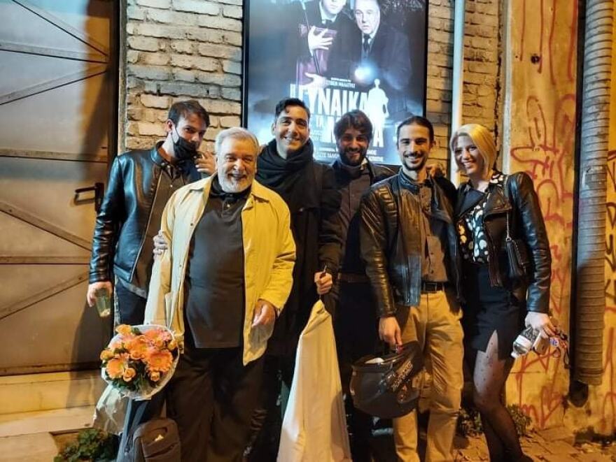 Με μεγάλη επιτυχία πραγματοποιήθηκε η επίσημη πρεμιέρα της παράστασης «Η Γυναίκα με τα Μαύρα»